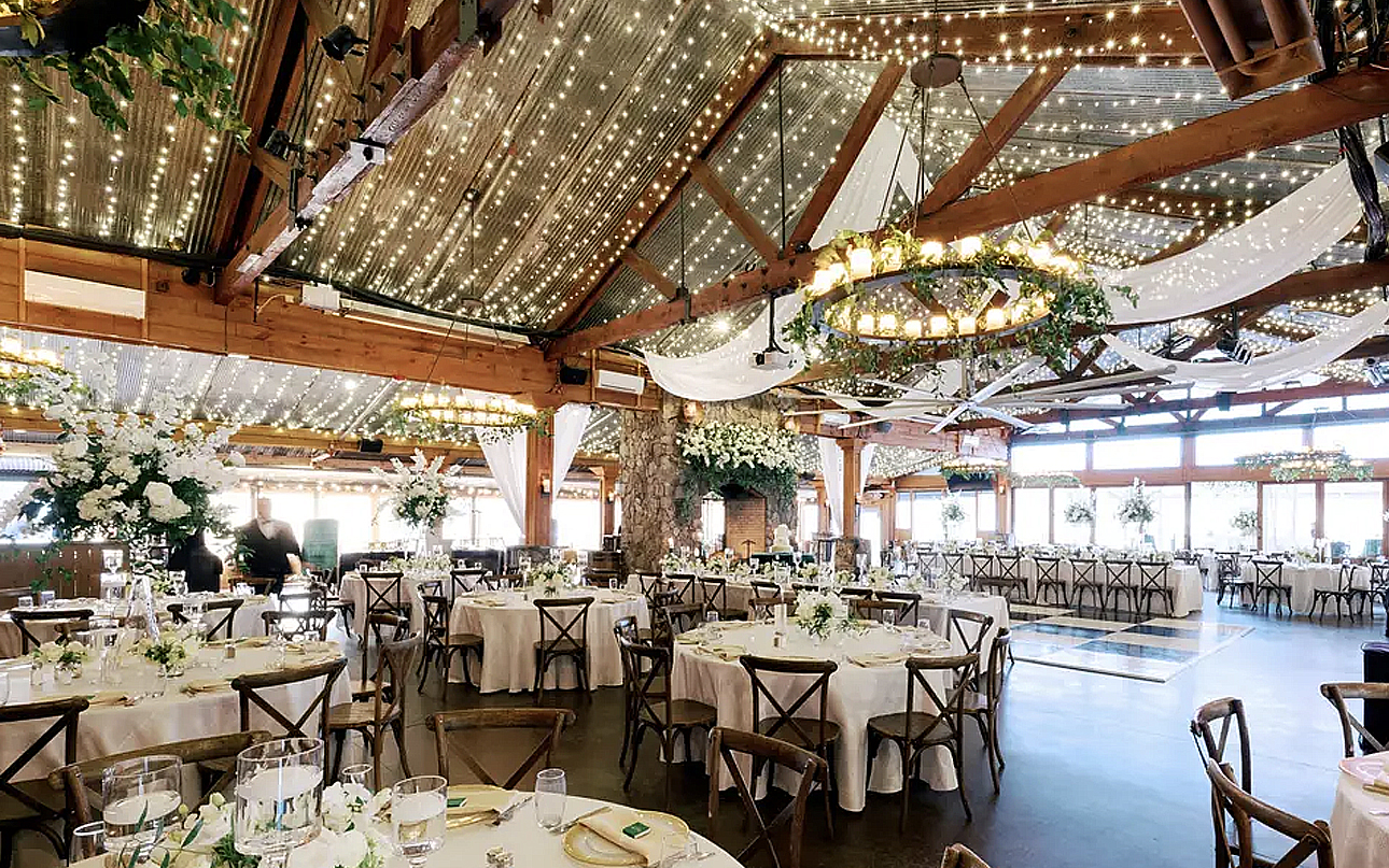 Restaurant ambiance and decor
